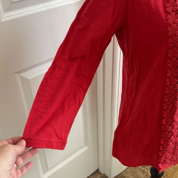 Eddie Bauer red embroidery front 3/4 tshirt - Picture 4 of 5